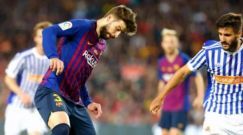 פיקה עוצר את הכדור (La Liga)