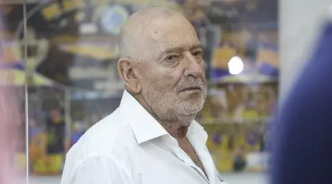 יו"ר איגוד הכדורסל, עמירם הלוי (איציק בלניצקי)