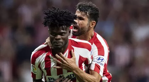דייגו קוסטה חוגג עם תומאס פארטה (La Liga)