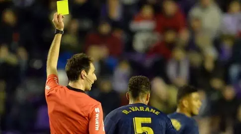 רפאל וראן מקבל כרטיס צהוב (La Liga)