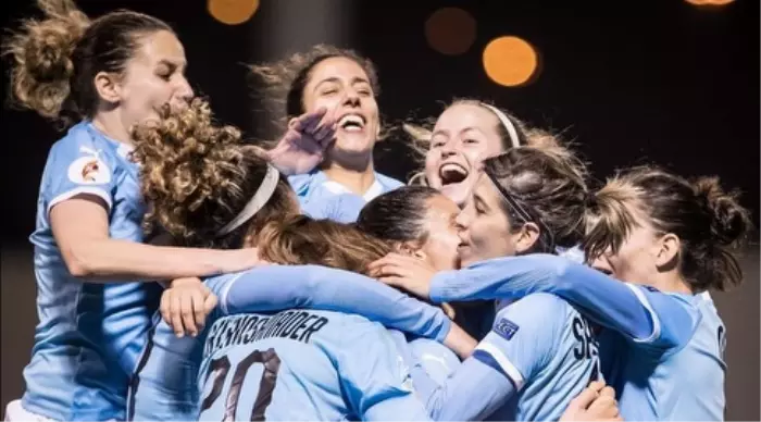 שחקניות נבחרת הנשים של ישראל חוגגות (ההתאחדות לכדורגל)