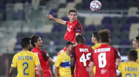 מקסימיליאן וובר עולה לכדור (רדאד ג
