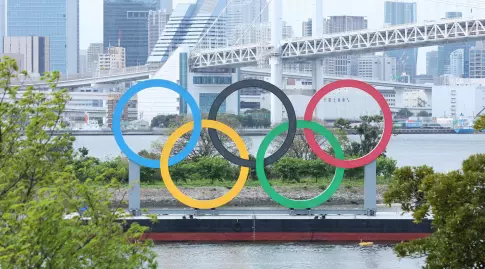 הסמל האולימפי בטוקיו (רויטרס)