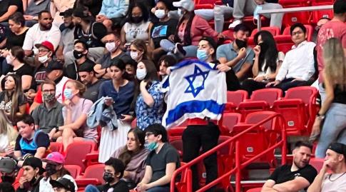 דגל ישראל בקהל (יוסי מילר)