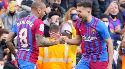 דני אלבס סחף אחריו גם את אלבה (La Liga)