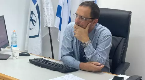 הדיין ישראל שמעוני, "תכתיביו מקורם בשיקולים זרים" (פרטי)