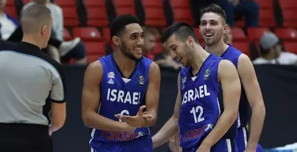 שחקני נבחרת ישראל מאושרים (FIBA)
