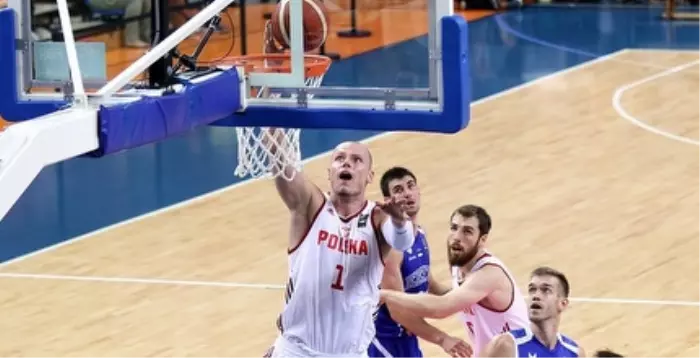 מאצ´יי לאמפה. הוביל את פולין לניצחון (FIBA)