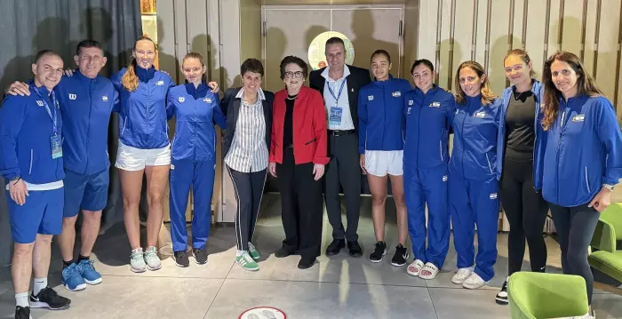 בילי ג׳ין קינג ונבחרת הנשים  (איגוד הטניס)
